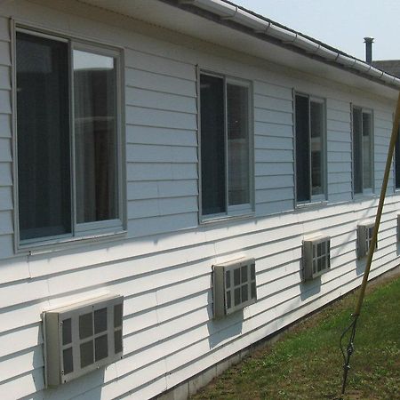 Chapel Hill Motel Brevort Eksteriør bilde