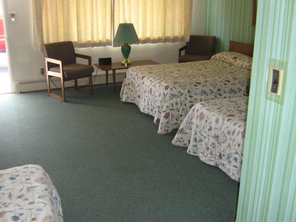 Chapel Hill Motel Brevort Rom bilde