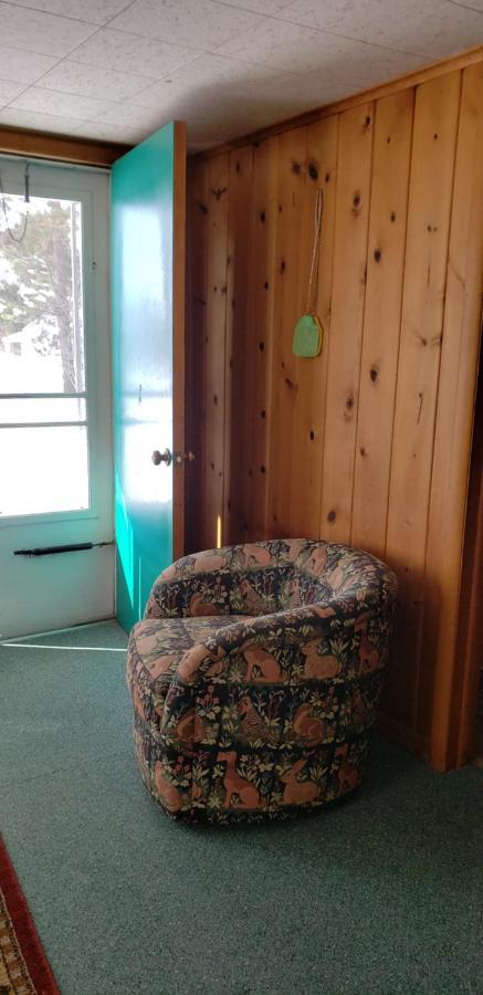 Chapel Hill Motel Brevort Eksteriør bilde